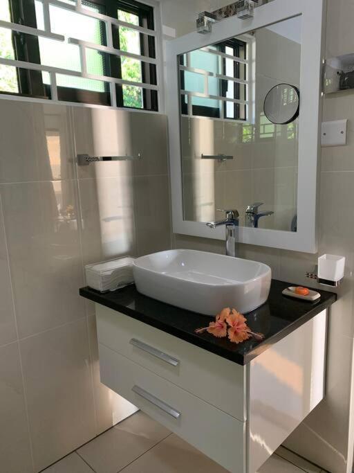 Crystal Apartments Seychelles Seaview Ground Floor Glacis  Exterior photo